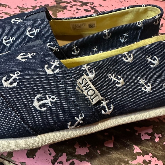 TOMS Women’s Navy Anchor Shoes Sz 9 - Picture 4 of 7